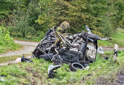 Der Fahrer des VW Polo starb noch am Unfallort.