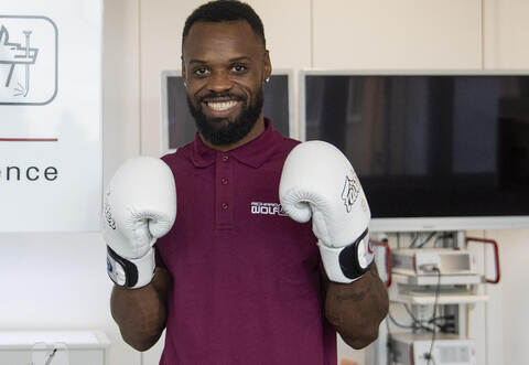 Entspannter Schwerarbeiter: Dinamuene Kisala stemmt aktuell den Spagatzwischen Beruf und WM-Vorbereitung.