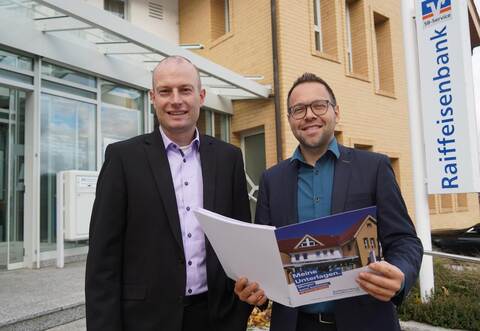 Die beiden Vorstände Ronny Walter (links) und Benjamin Grimm stehen für die Eigenständigkeit der Kieselbronner Raiffeisenbank.