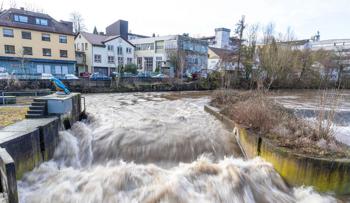 Enz nach Sturm in Niefern
