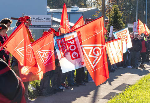 Warnstreik IGMetall Straubenhardt nVent Schroff